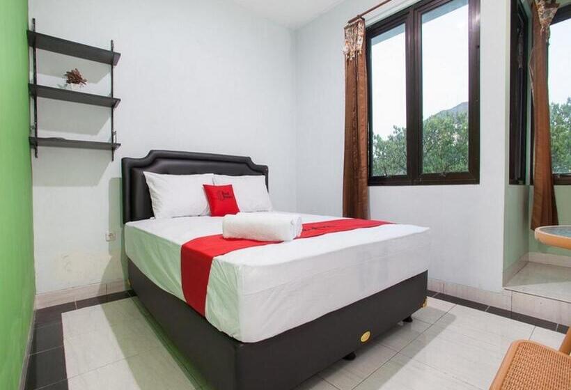 Номер Economy, Reddoorz Syariah Near Dbl Arena 2