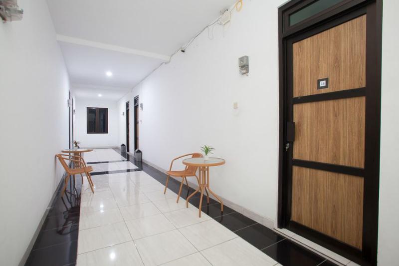 Номер Стандарт, Reddoorz Syariah Near Dbl Arena 2