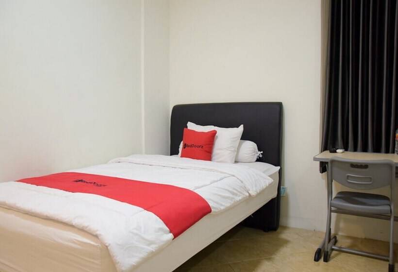 غرفة ديلوكس, Reddoorz Near Gor Satria Purwokerto