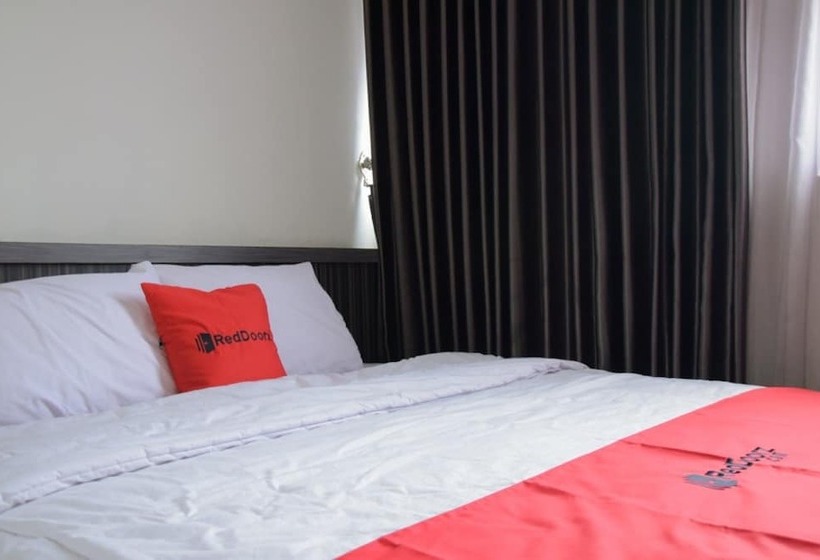 Семейный Номер Deluxe, Reddoorz Near Gor Satria Purwokerto
