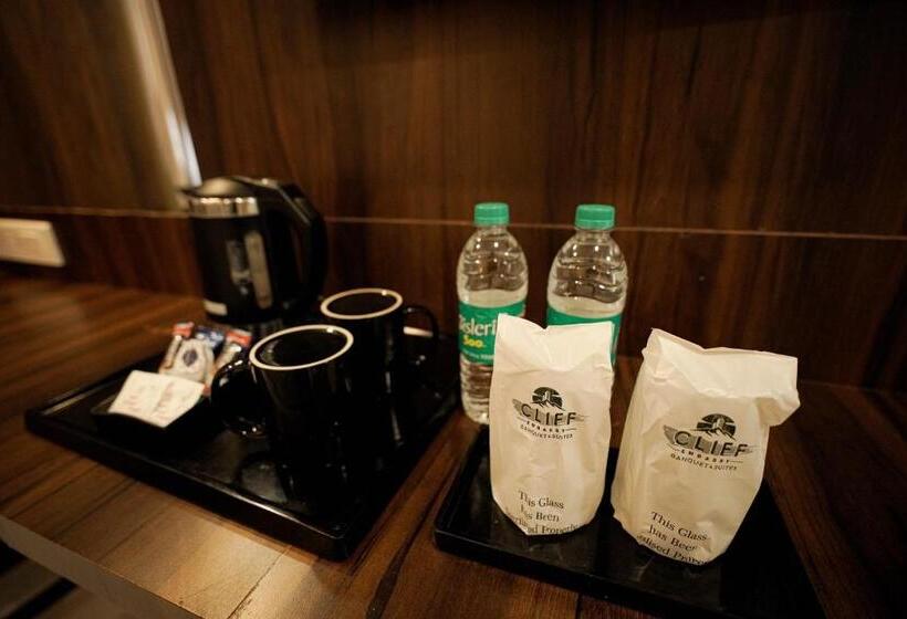 Номер Стандарт, Cliff Embassy Banquet And Suites