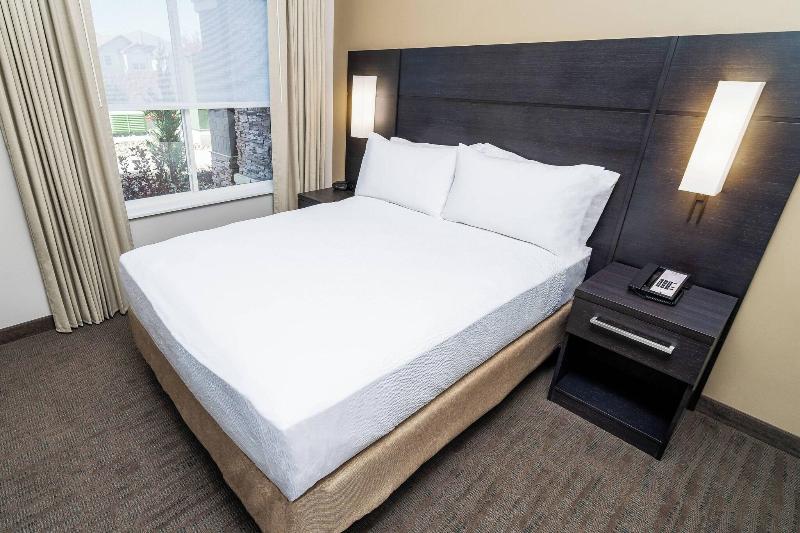 带大床的套房, Residence Inn By Marriott Reno Sparks