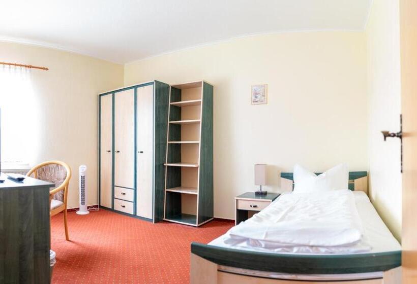 Номер Стандарт Индивидуальный, Landhotel Biberburg