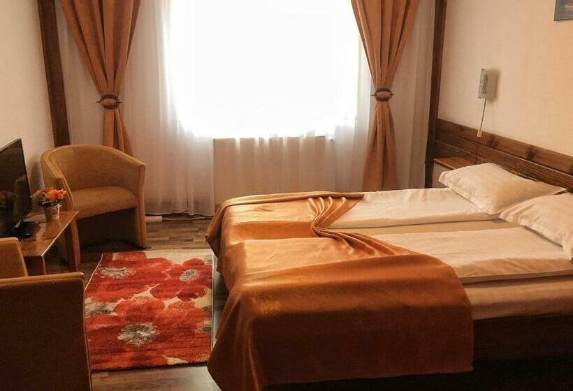 Номер Стандарт, Vila Romanitza