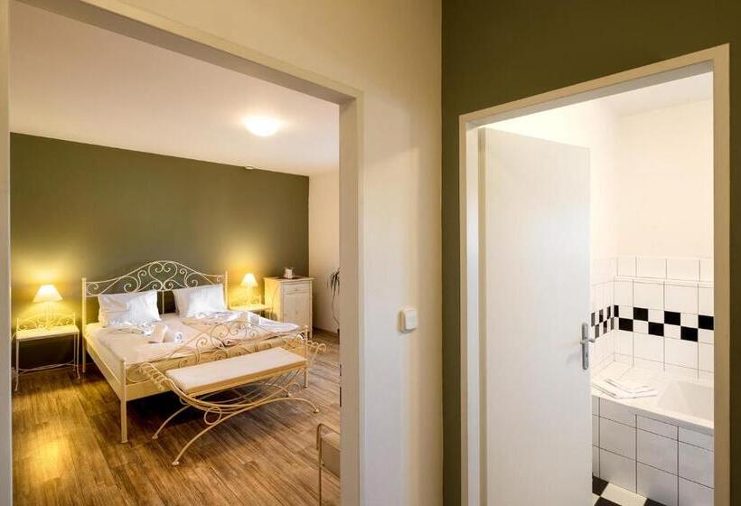 Номер Deluxe, Wellness Hotel Lihovar
