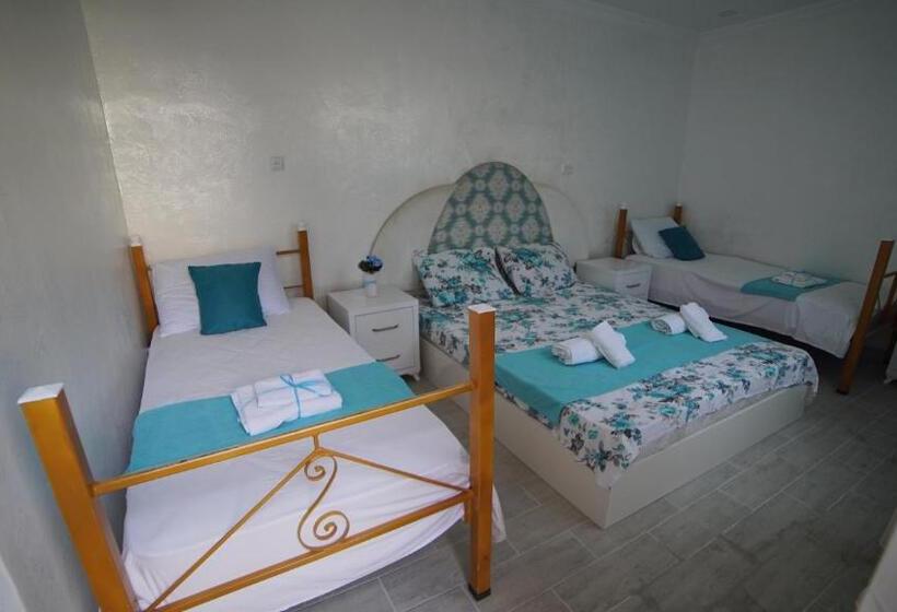 اتاق استاندارد چهار تخته, Nikas Guest House