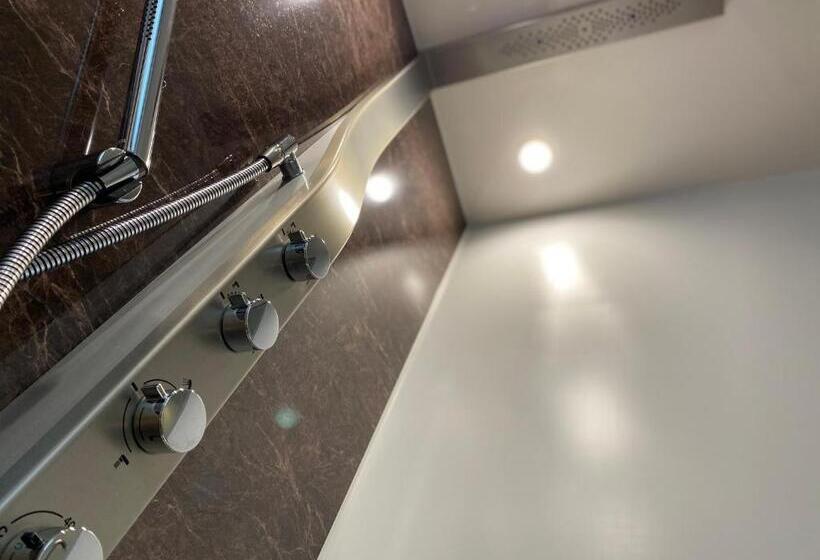 Quarto Estandar com Hidromassagem, Randor Hotel Sapporo Suites