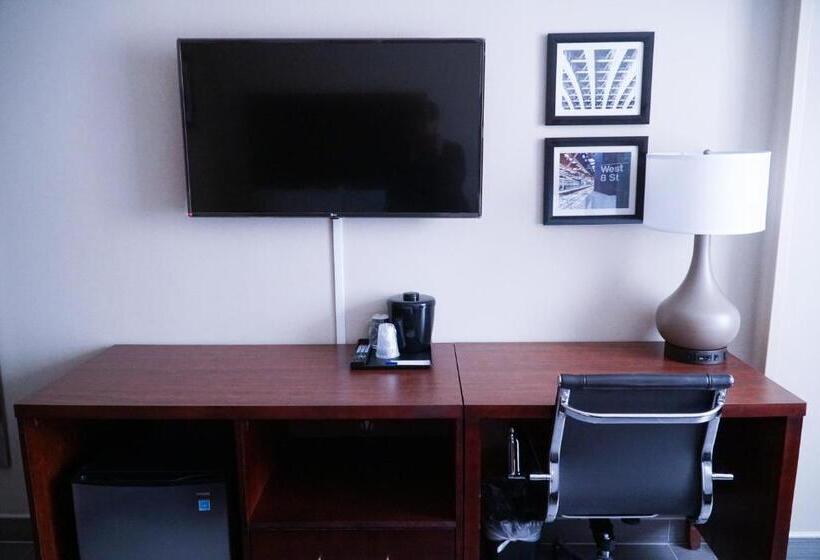 Quarto Estandar Cama King, Mint Jfk Airport