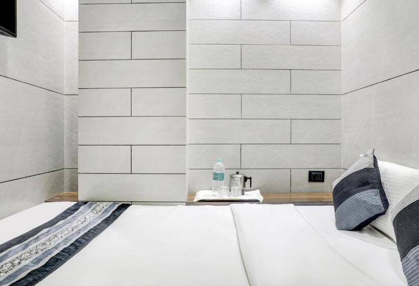 Номер Стандарт, Rooms Dadar Near Station