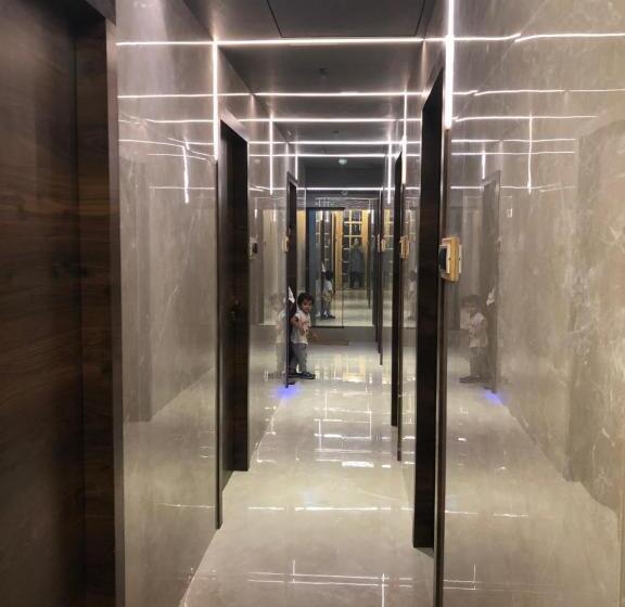 Номер Стандарт, Rooms Dadar Near Station