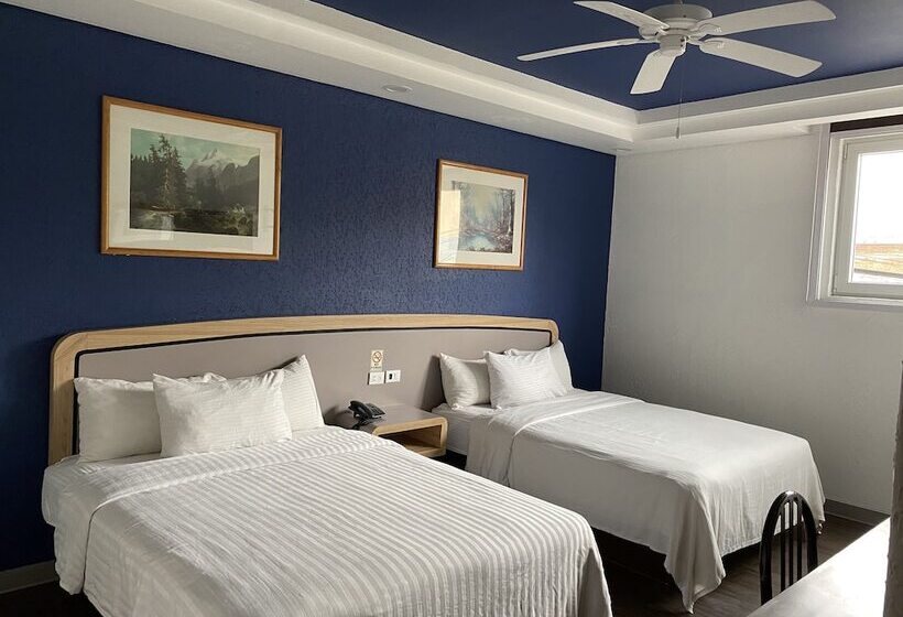 Quarto Estandar, Menara