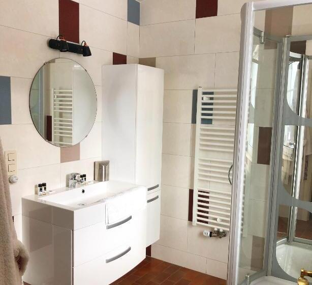 Семейный Номер, Hostellerie De La Chapelle