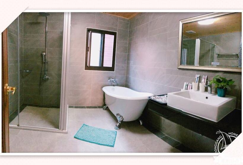 اتاق لوکس چهار تخته, Donggang Homestay Dongfan