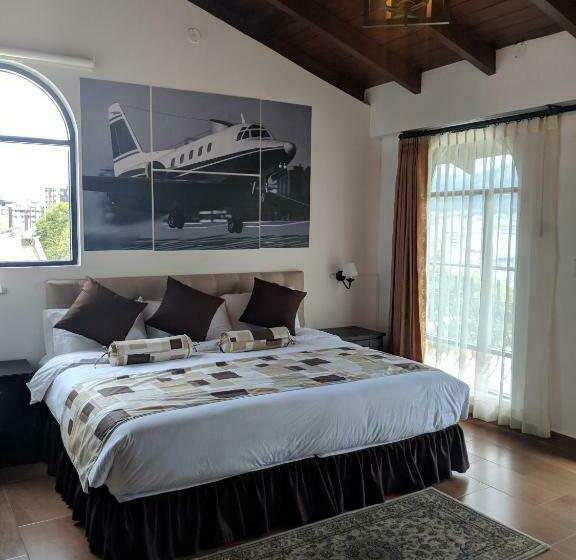 اتاق لوکس با بالکن, Air Suites Hotel Boutique