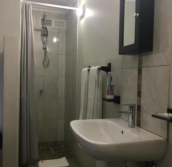 Люкс Повышенной Комфортности, The Travel Inn Durban