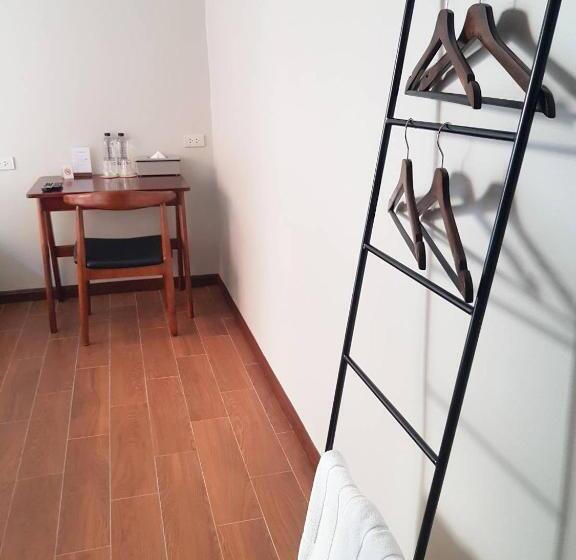 Номер Deluxe Кровать Кинг, A Day Inn Ranong Hostel