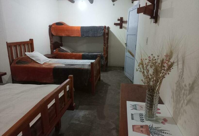 Quarto Familiar Banheiro Compartilhado, Posada El Abuelo
