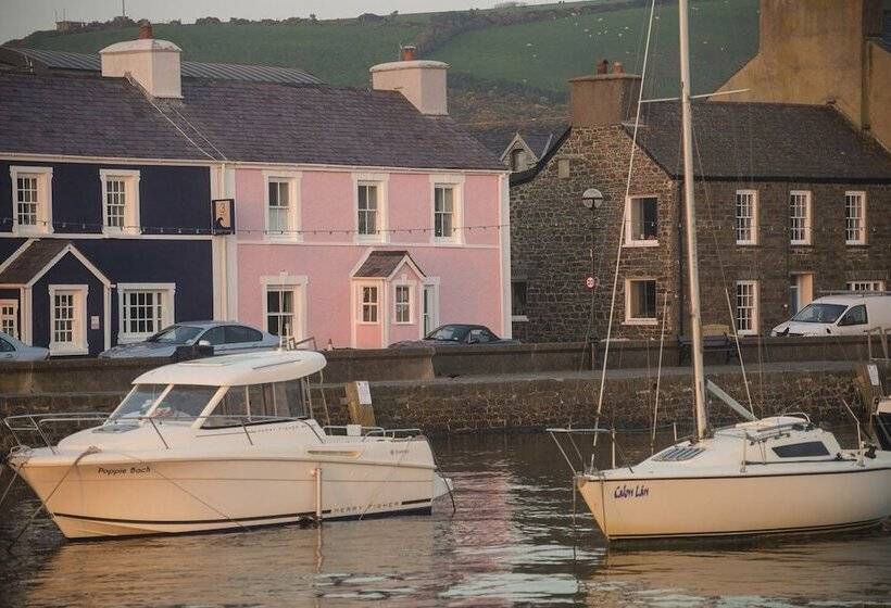 Cabanya, Harbourmaster