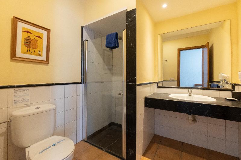 Номер Economy, Reddoorz Near Terminal Tirtonadi