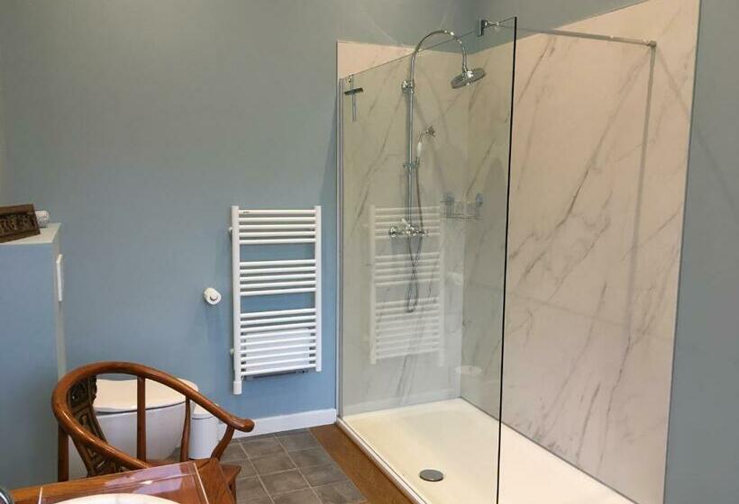 Quarto Deluxe, Entre Cour Et Jardin
