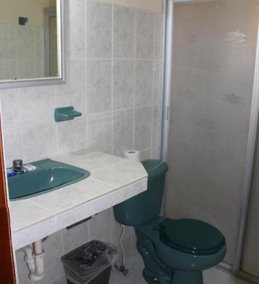 Quarto Estandar, Isla Esmeralda