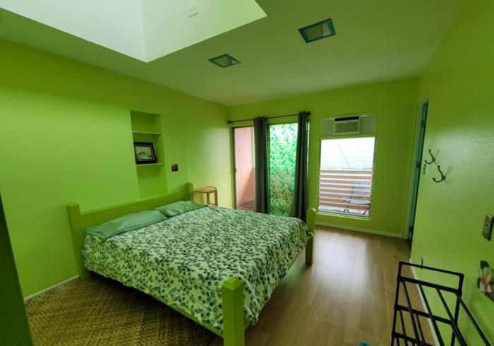 Номер Deluxe с Балконом, The Big Island Hostel