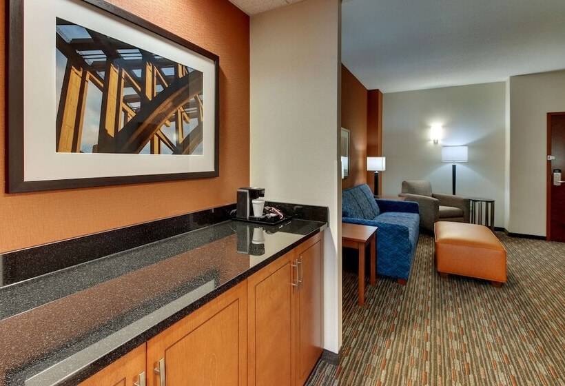 סוויטה מותאמת לאדם עם מוגבלויות, Drury Inn & Suites Knoxville West