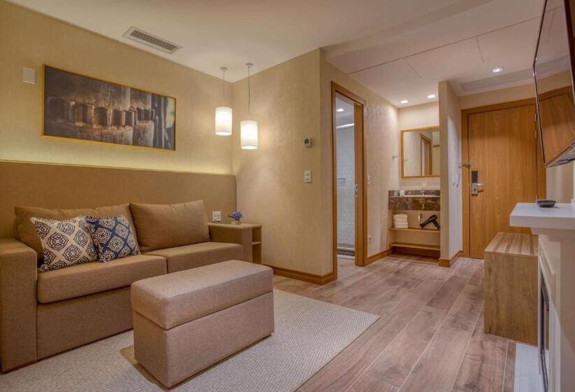 Номер Стандарт Вид на Бассейн, Wyndham Gramado Termas Resort & Spa