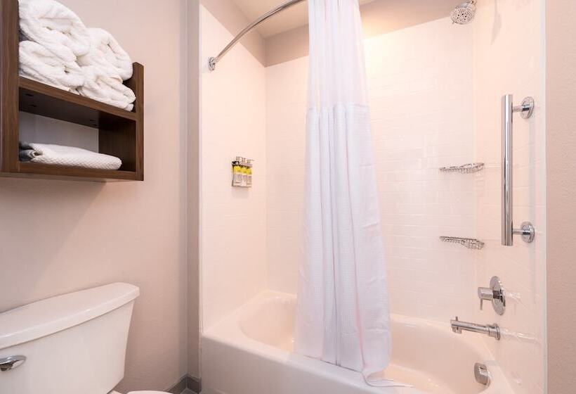 סוויטה מותאמת לאדם עם מוגבלויות, Staybridge Suites   Pecos, An Ihg
