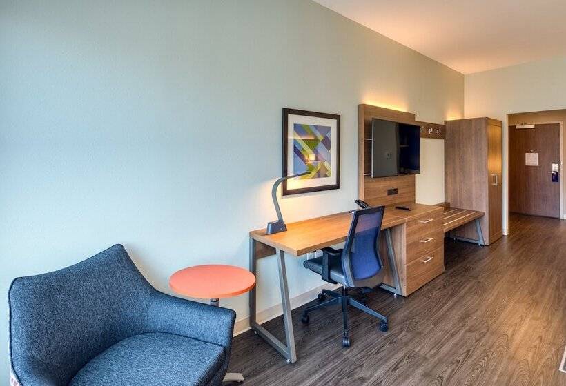 套房, Holiday Inn Express & Suites   Charlotte   South End, An Ihg