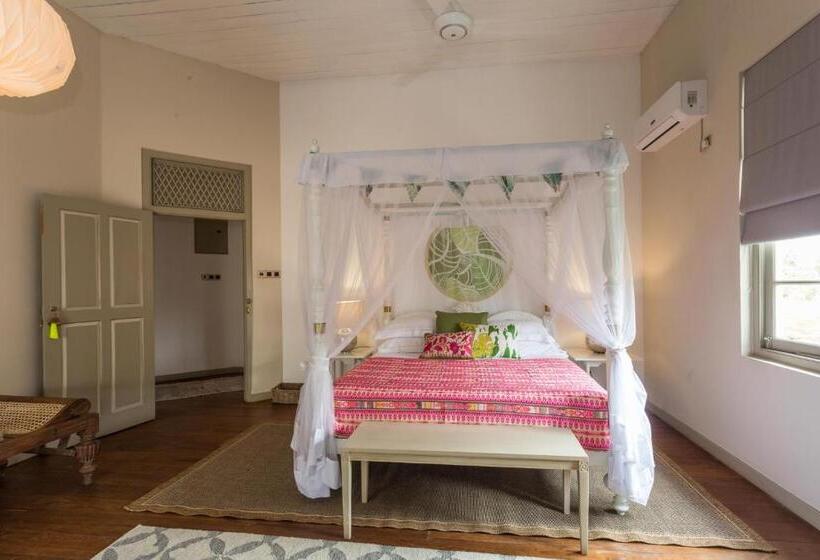 Номер Deluxe с Балконом, Prana Home