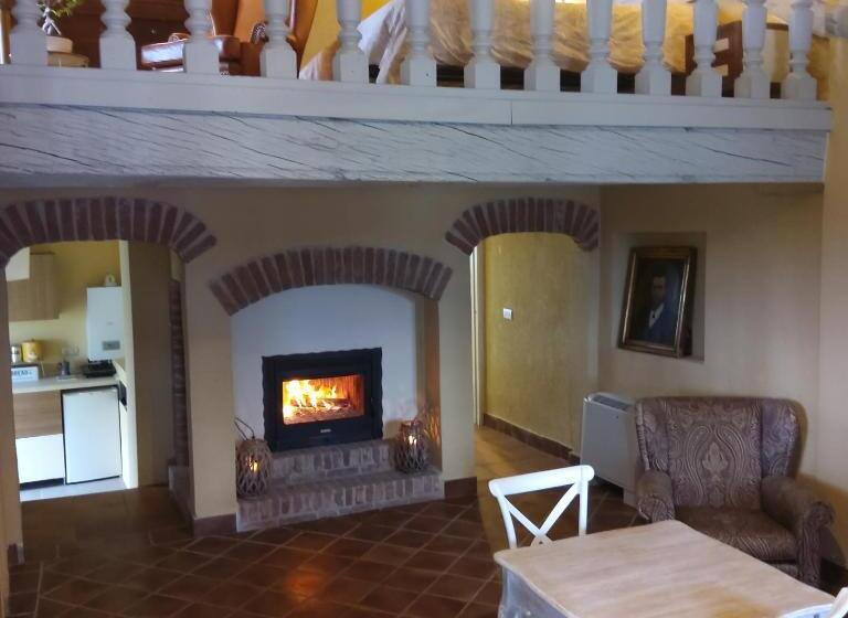 ガーデンビューファミリールーム, Antica Villa Cuneo  Guest House   B&b E Non Un Hotel A Cuneo