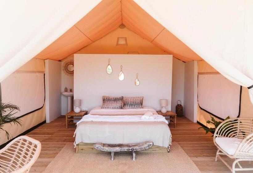 كوخ قياسي, Dreamsea Surf Guest House