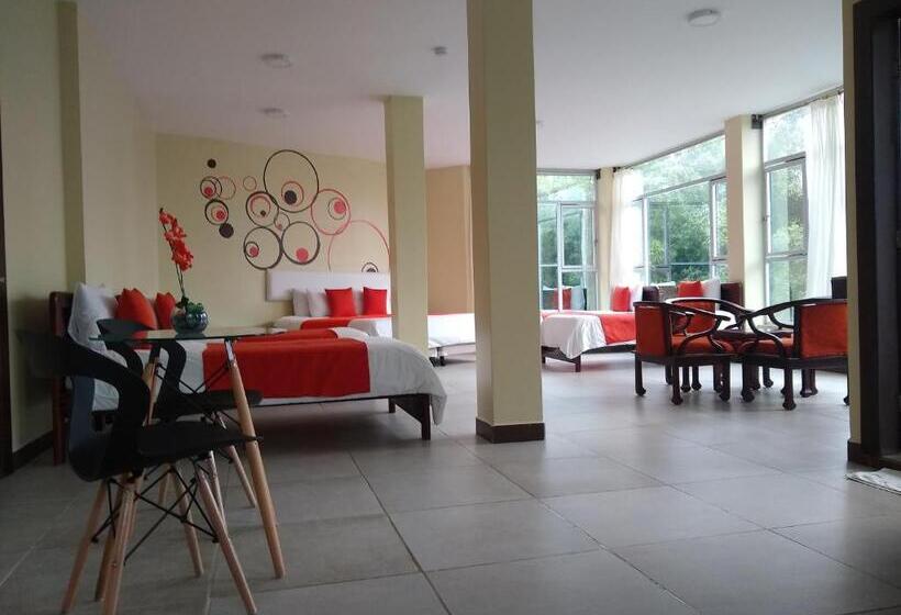 Семейный Номер, Ecopark Hosteria Puyo