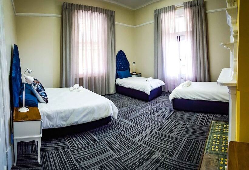 Quarto Triplo Estandar, Island Vibe Port Elizabeth   Hostel
