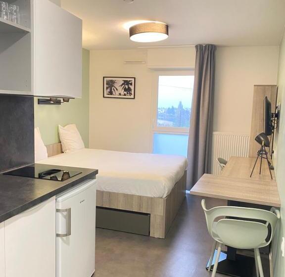Студия Стандарт, All Suites Appart Hôtel Massy Palaiseau