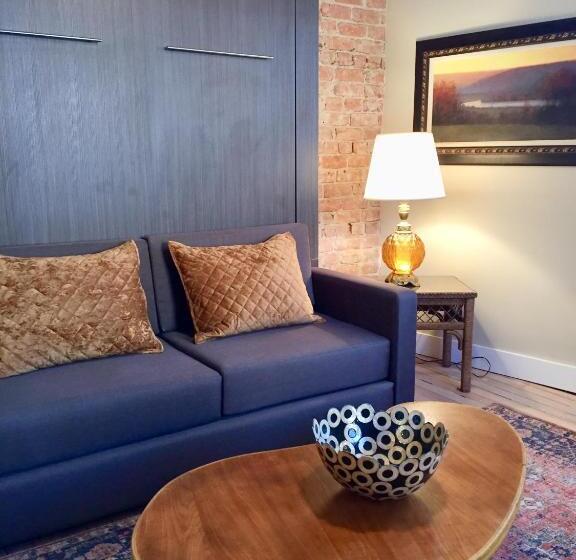 Апартаменты Superior 1 Спальня, Bisbee Brownstone Suites