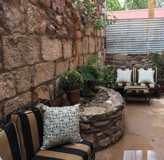 Апартаменты Deluxe 1 Спальня, Bisbee Brownstone Suites