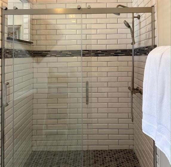 Президентский Люкс, Bisbee Brownstone Suites