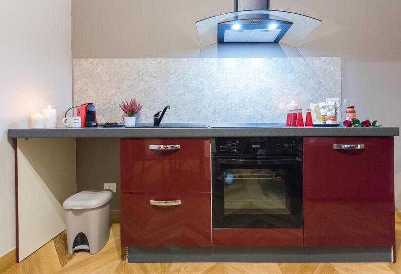 1 Bedroom Penthouse Apartment, Hh Hermoso Housing Alessandria