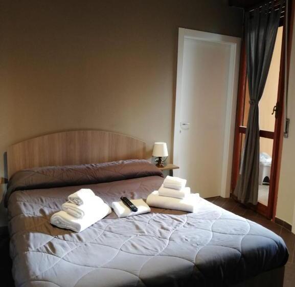 اتاق لوکس, Hh Hermoso Housing Alessandria