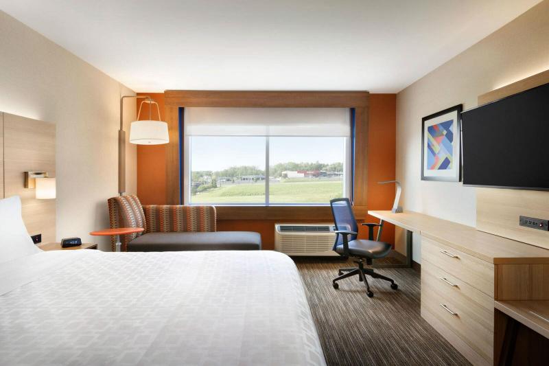 장애인을 위한 킹사이즈 침대 스탠다드 룸, Holiday Inn Express & Suites Red Wing By Ihg