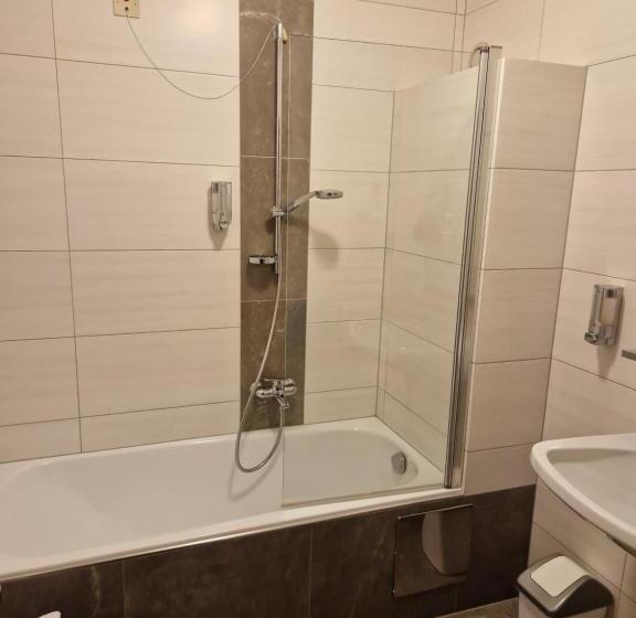 Номер Стандарт, Dolomitenhotel Lienz