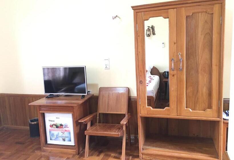 اتاق سوپریور, Mother S Home