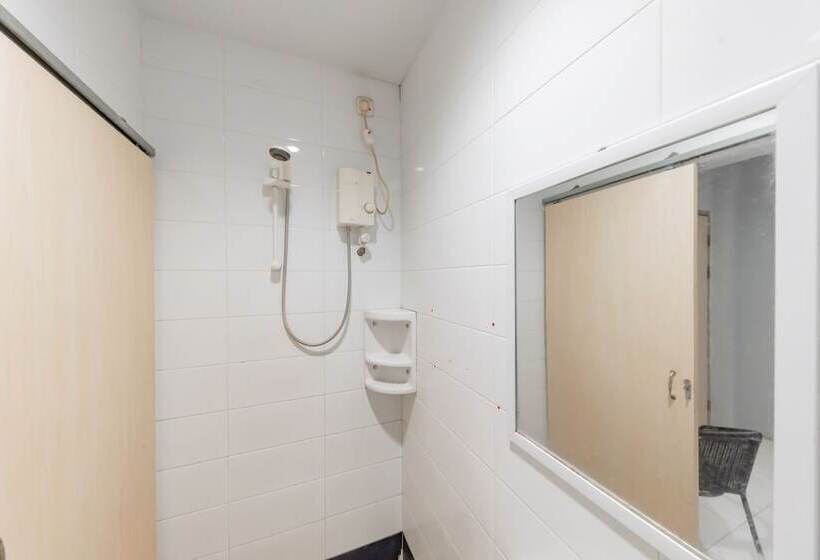 Номер Стандарт, Reddoorz @ Pelajar Pejuang 3