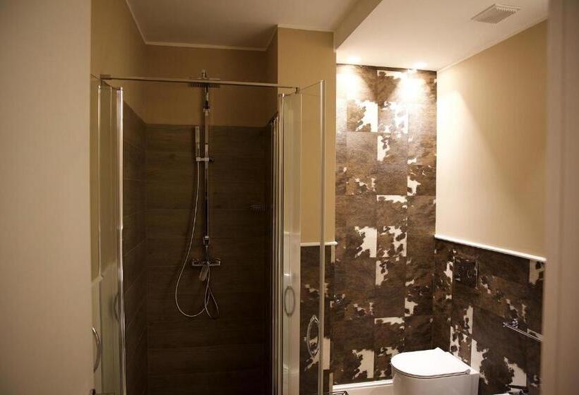 اتاق لوکس با بالکن, Mixage Living