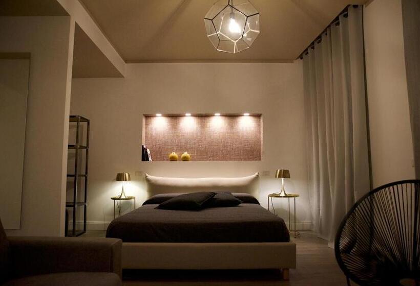اتاق لوکس با بالکن, Mixage Living
