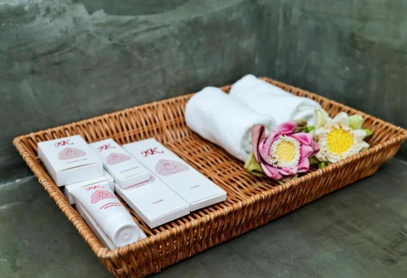 Deluxe Room with Balcony, Noni Tree Hostel