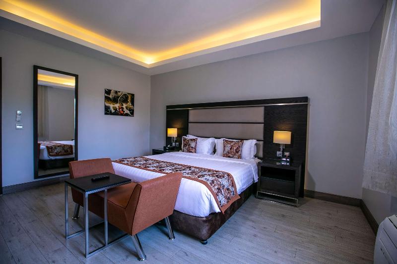 اتاق لوکس, Best Western Plus The Athena Hotel Kampala