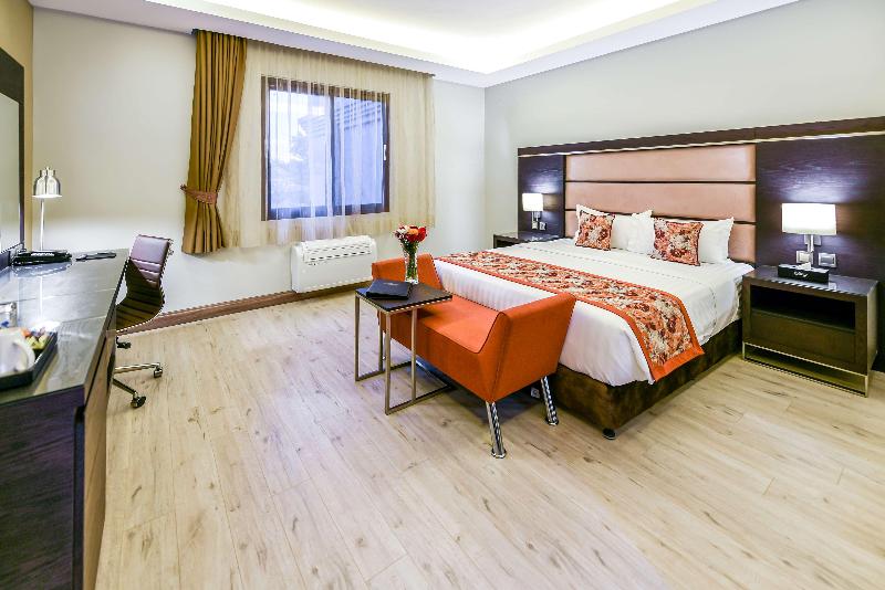 سوییت اجرایی, Best Western Plus The Athena Hotel Kampala